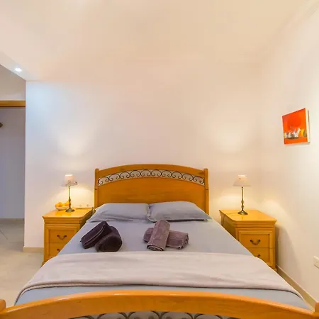 Lovely By The Sea - Happy Apartment *