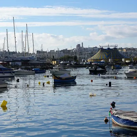 A Lovely By The Sea - Happy Sliema