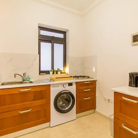 A Lovely By The Sea - Happy * Sliema