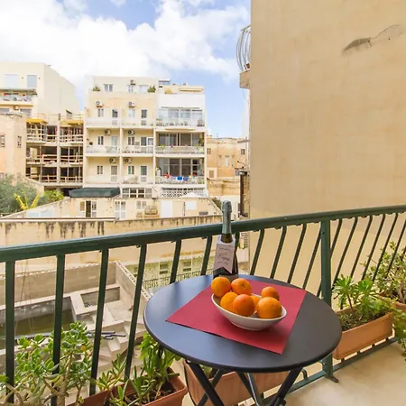 A Lovely By The Sea - Happy * Sliema