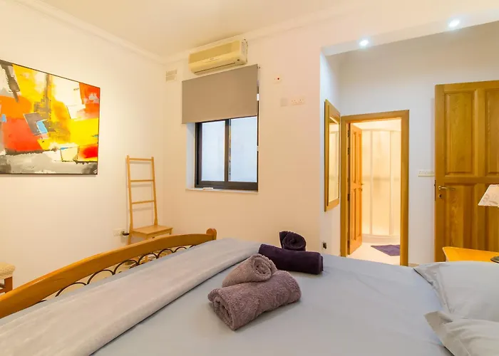 A Lovely By The Sea - Happy Sliema