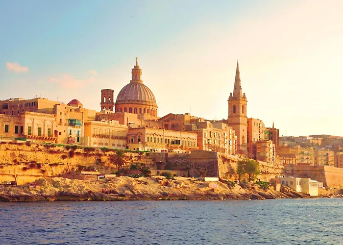 A Lovely By The Sea - Happy Apartment Sliema